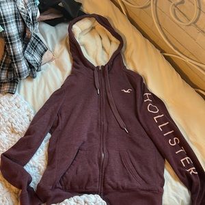 BRAND NEW no tag, Hollister full fuzzy winter zip up, runs big